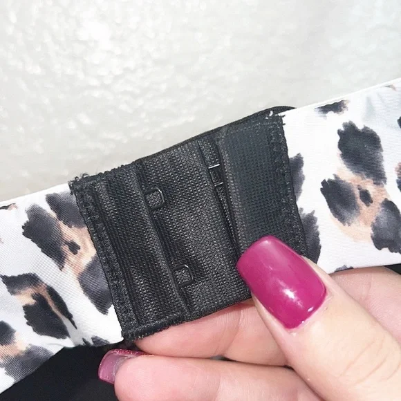 Victoria's Secret Leopard Multiway Padded Bra - Picture 8 of 15